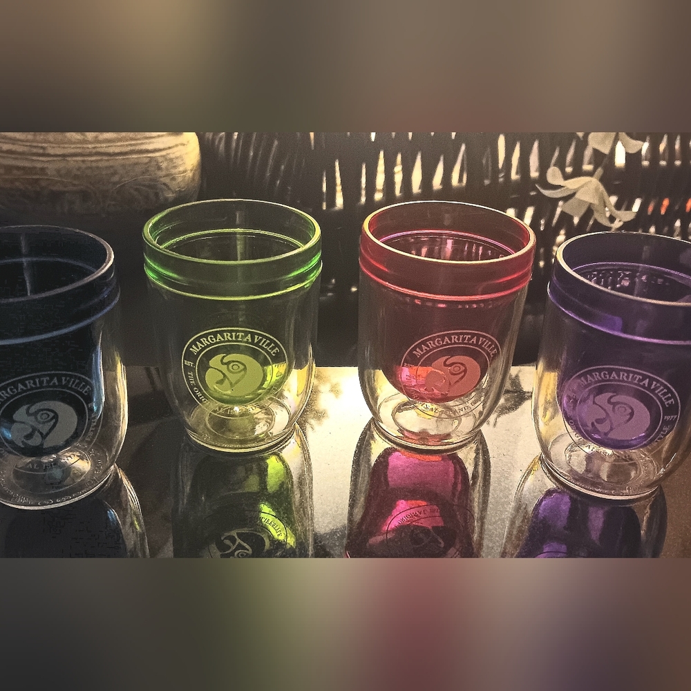4Pc "It's 5 O'clock Somwhere" Margaritaville Plastic Shot Glass Set